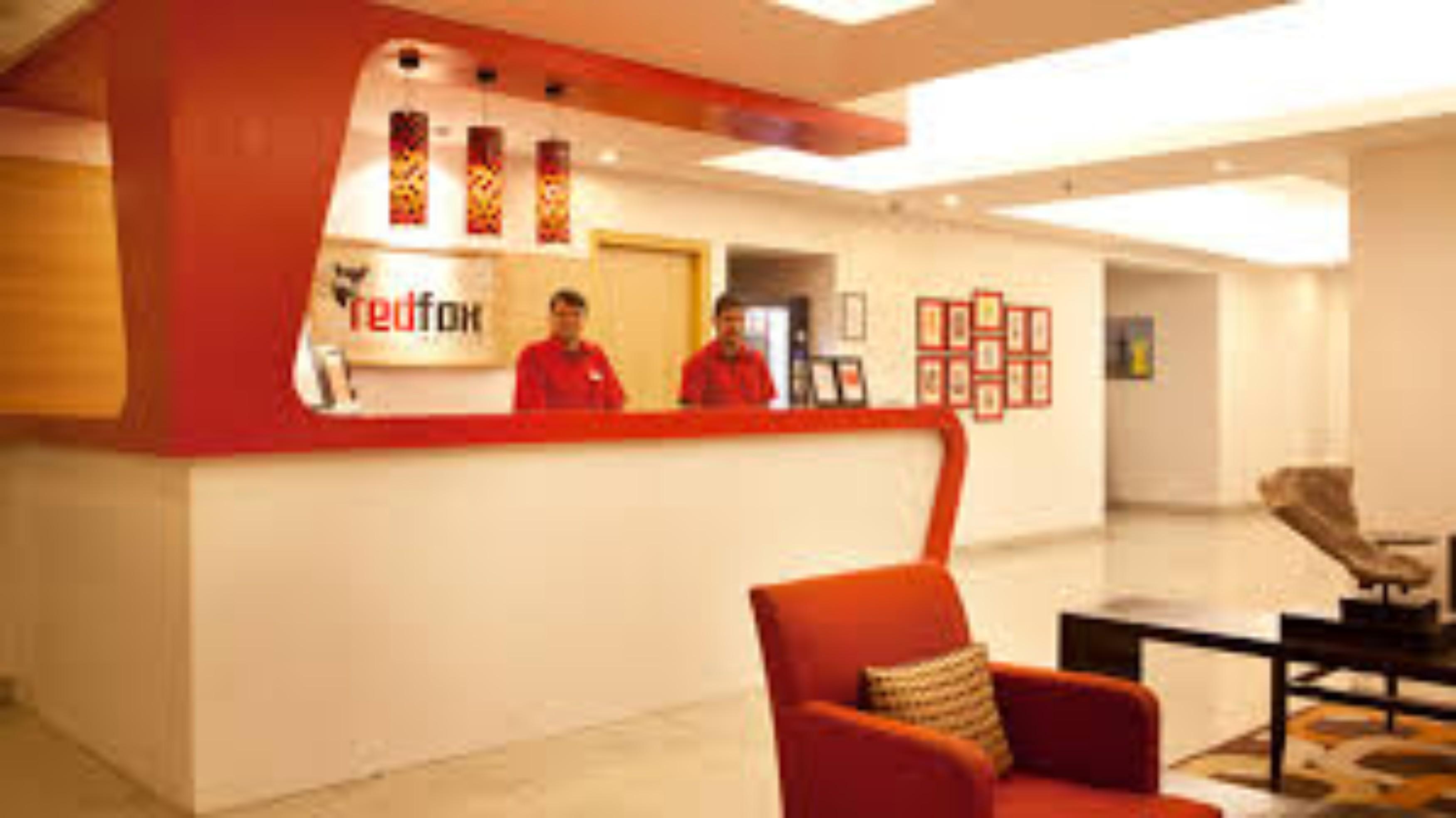 Red Fox Hotel, Chandīgarh Exteriör bild